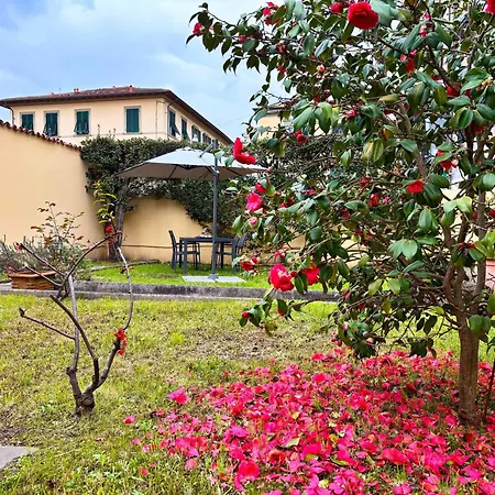 Elisa Garden By Tuscanywego Apartment